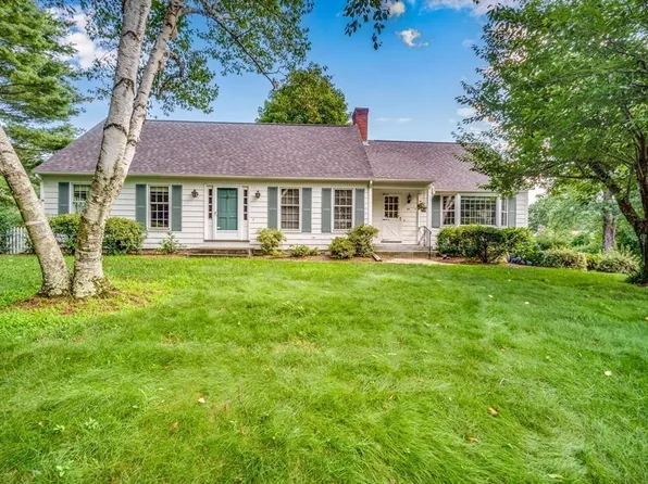 43 Hilltop Rd, Longmeadow, MA 01106