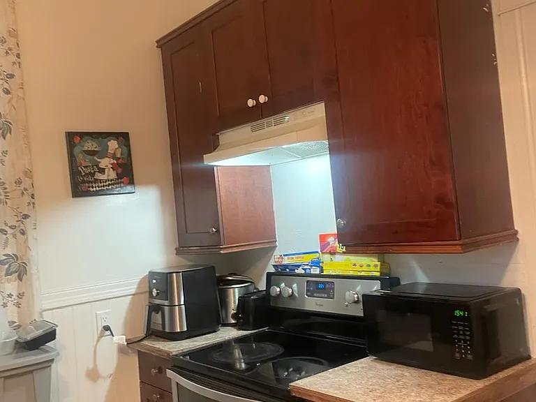 115 Lancaster St — Photo 5