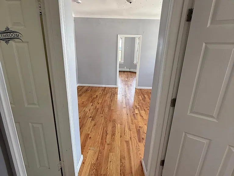 544 Grove St — Photo 16