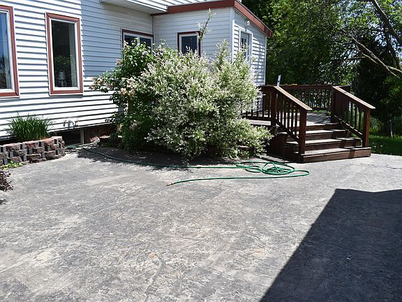 2nd image of 609 Johnston St