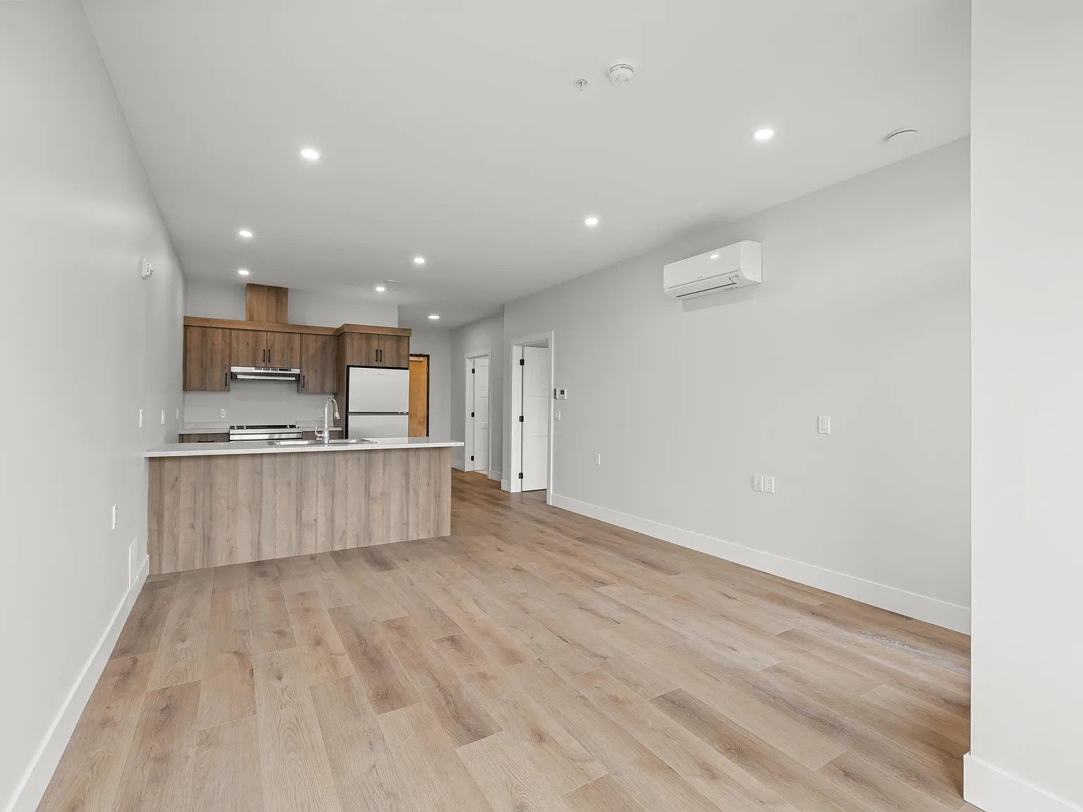 1 bed, 1.0 bath, 760 sqft, $2,350 — Photo 3