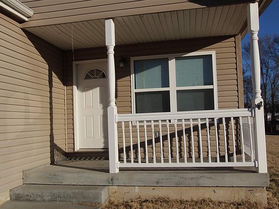 4th image of 2429-2431 Deerfield Blvd