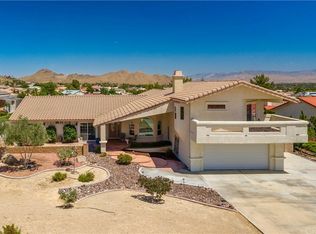 16587 Misanake Rd, Apple Valley, CA 92307