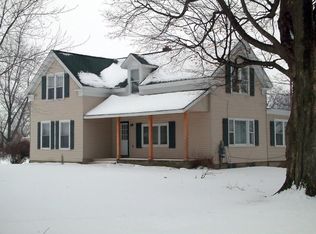 15585 Kellogg School Rd, Hickory Corners, MI 49060