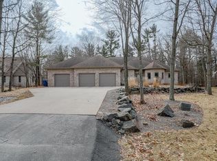 1911 Deerwood Trl, Kronenwetter, WI 54455
