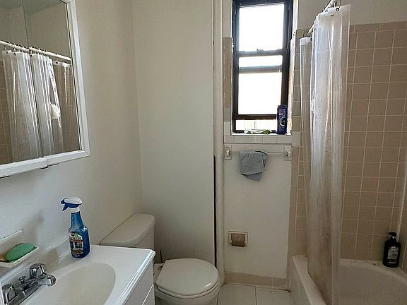 5th image of 8200 Bay Pkwy #4