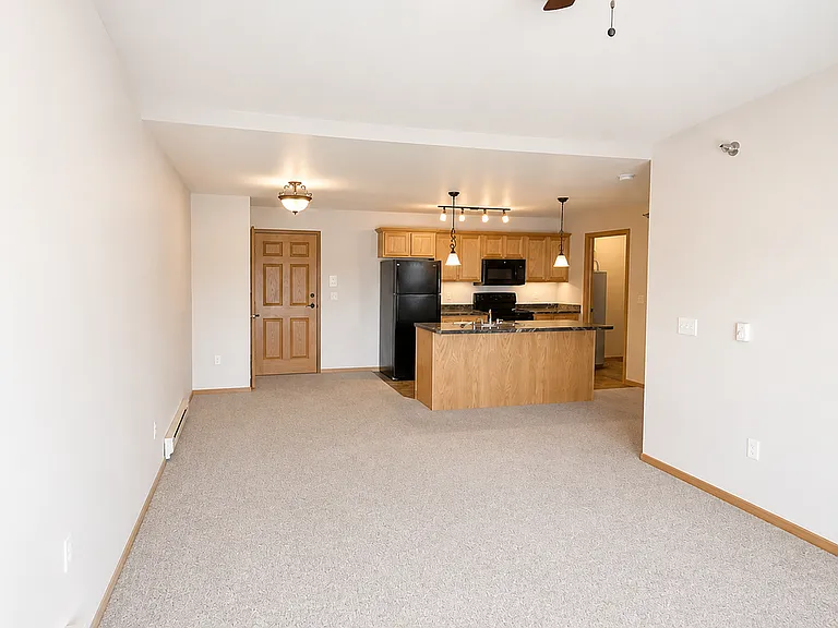 Berry Pointe Luxury Apartments — Photo 15