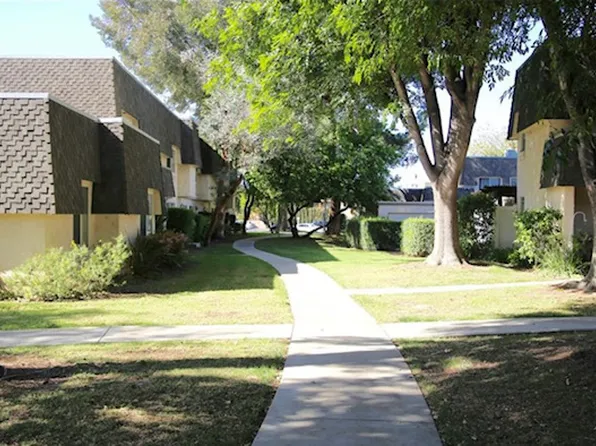 19031 Hamlin St Unit 8, Reseda, CA 91335