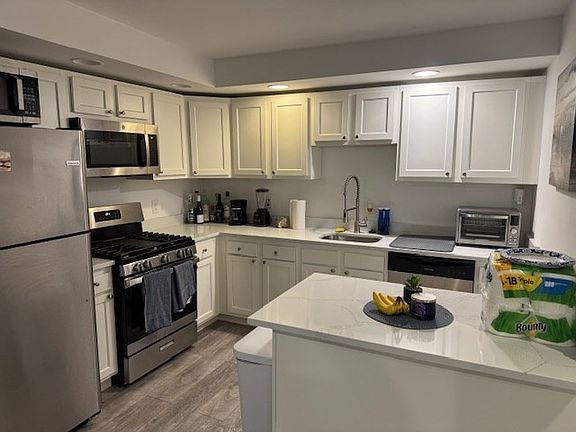 2nd image of 21 Chauncy St APT 9
