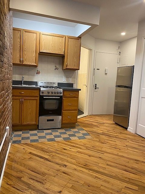 1st image of 120 Orchard St #1O
