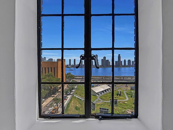 5th image of 5 Tudor City Pl APT 536