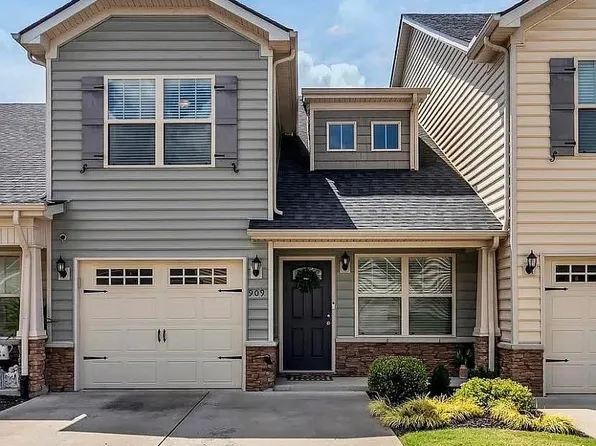 909 Granville Dr, Murfreesboro, TN 37128