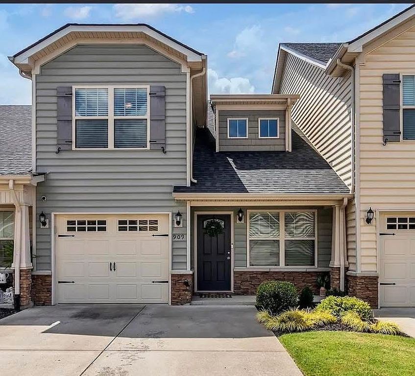 909 Granville Dr - Property Image