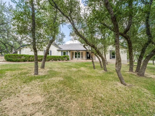 111 E OAK ESTATES DR, San Antonio, TX 78260