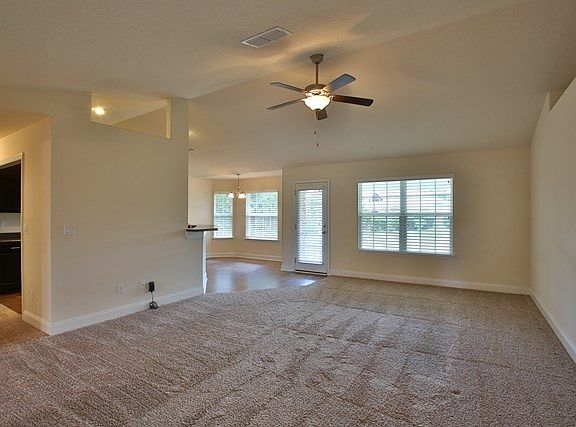4th image of 73 Westcedar Ln