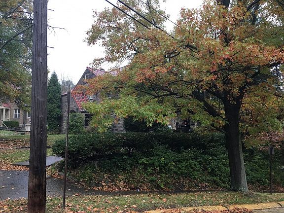 2nd image of 196-200 Newburn Dr