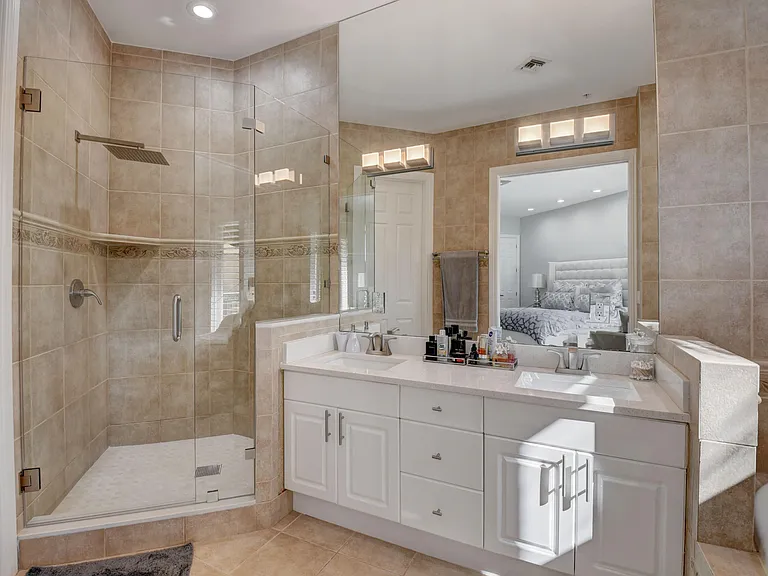 921 Osceola Dr #4 — Photo 35
