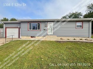 1308 E 12th St, Sioux Falls, SD 57103