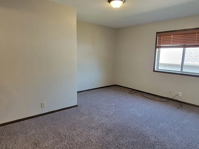 906 C Ave NW #1 — Photo 3