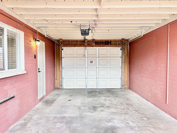 2nd image of 3008 N 39th St #4