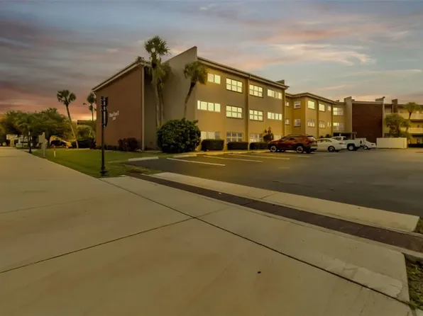 3100 Harbor Blvd APT 203, Port Charlotte, FL 33952