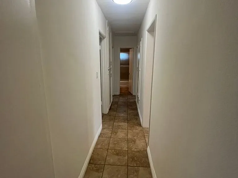6581 Bestel Ave — Photo 10