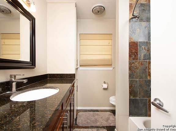 4th image of 3458 Chateau Dr