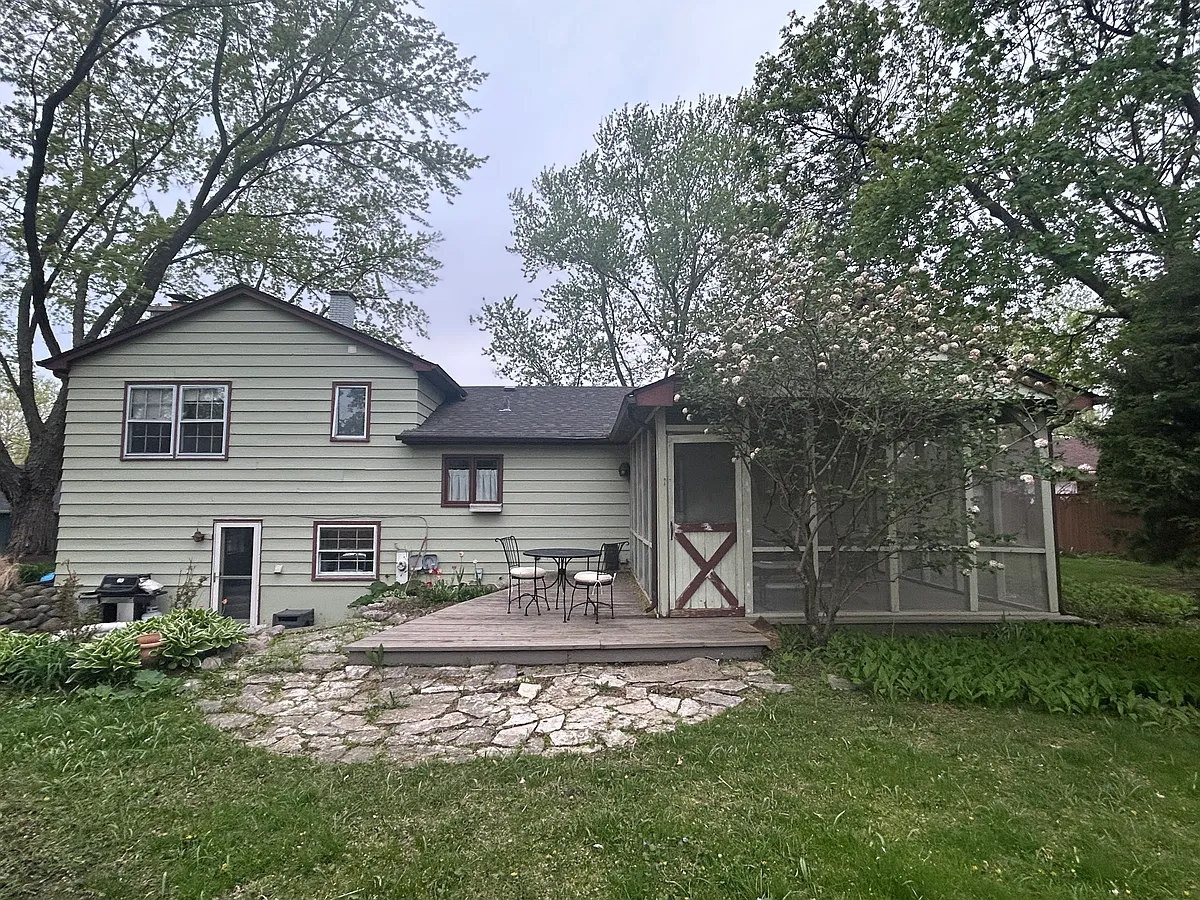 Building Photo - 27W373 Aspen Ct