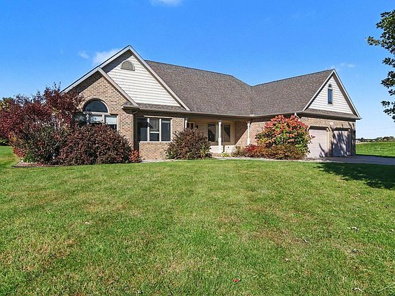 3rd image of 1453 Eagle Crest Ct