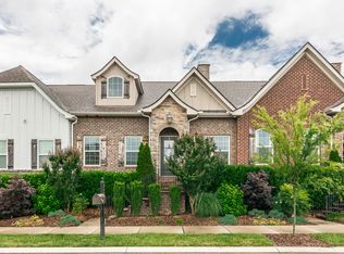 429 Carriage House Ln, Hendersonville, TN 37075