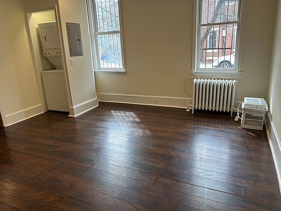 4th image of 423 S 50th St #1