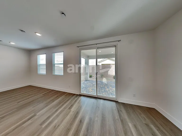 5826 Iron Islands St — Photo 7