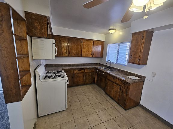 5th image of 137 S Topanga Dr #9