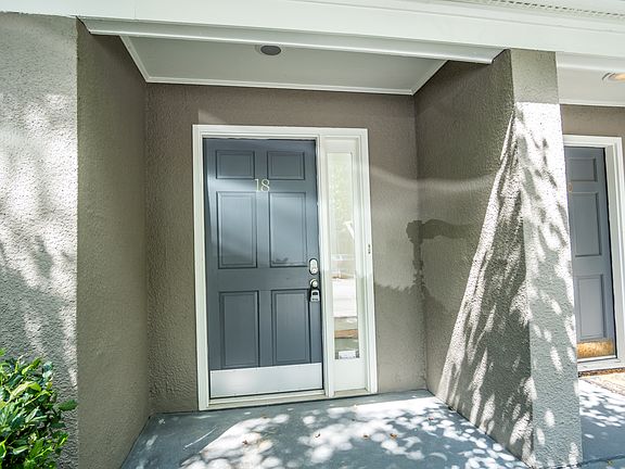 4th image of 18 Brittany Way NE