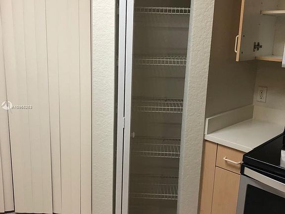3rd image of 209 Belmont Ln #209