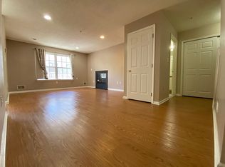 109 Inverness Dr #I109, Edison, NJ 08820