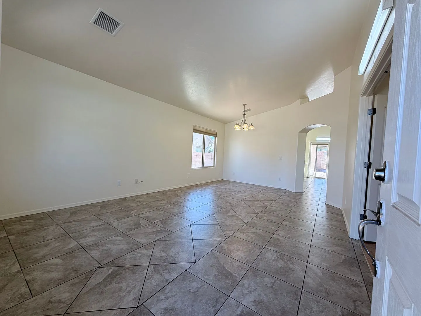 4BR/2BA/2.5CG , 1734 sq.ft. rental in Sierra Vista, AZ — Photo 3