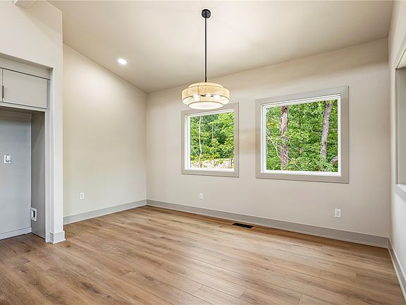 4th image of 31 Dunholme Dr