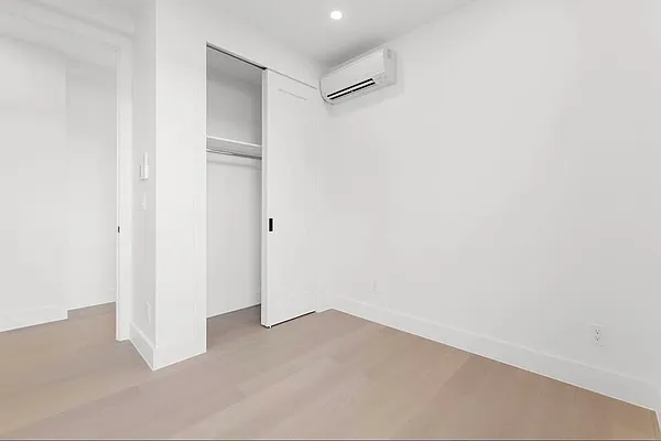 Rented by Tahari Realty LLC | media 36