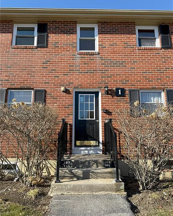 70 Carroll Ave #108