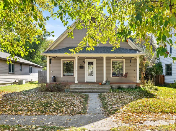 216 W 7th St, Sheridan, WY 82801