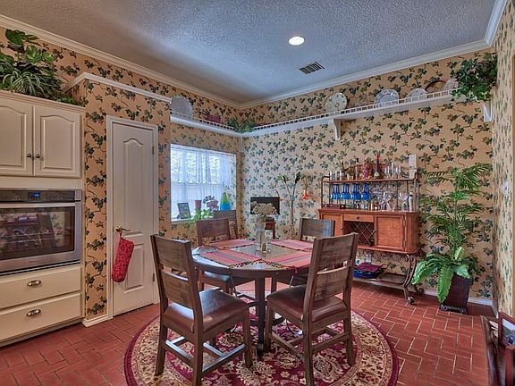 5th image of 118 Bent Oak Ln