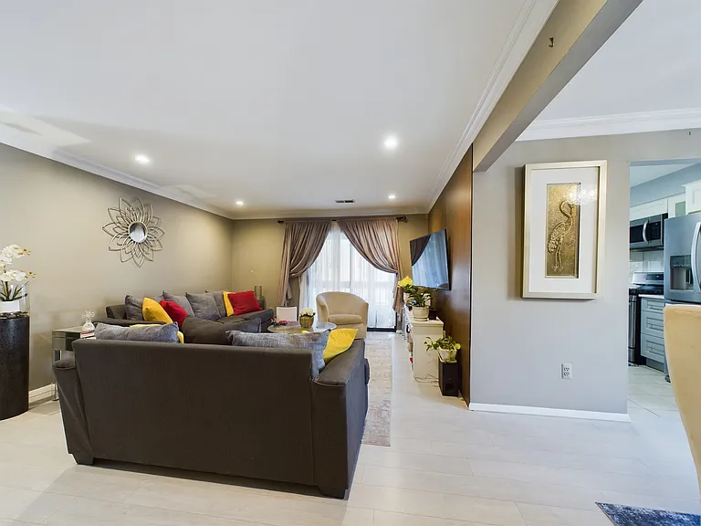 14 Green Valley Ct #14 — Photo 3