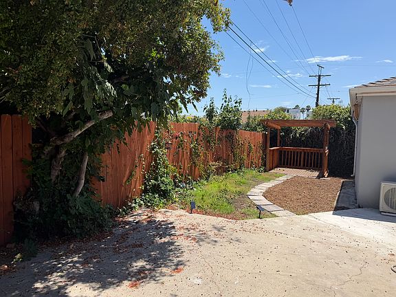5th image of 6001 Dauphin Ave #2