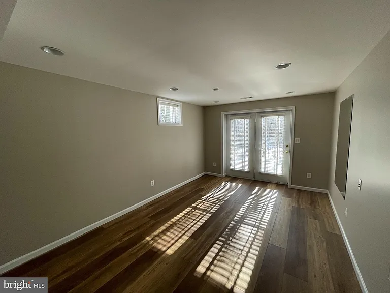 21330 Meadow Field Ct — Photo 24