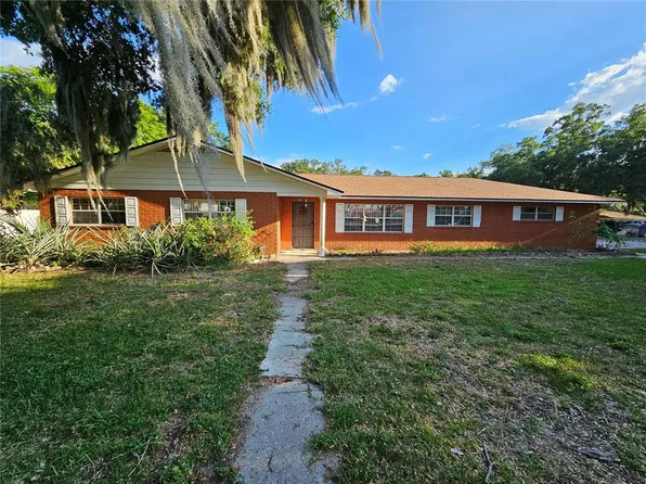 318 Nebraska Ave, Leesburg, FL 34748