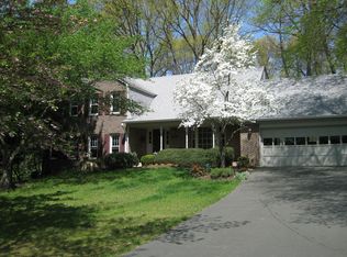 3301 Saddlestone Ct, Oakton, VA 22124