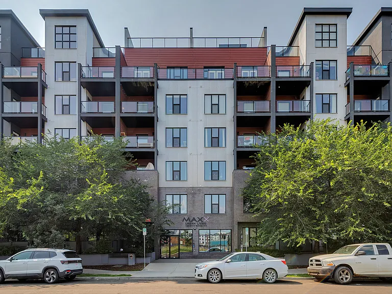 10518 113th St NW — Photo 1