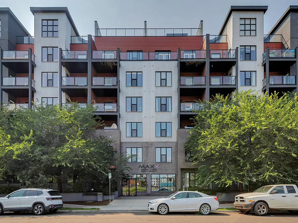 10518 113th St NW