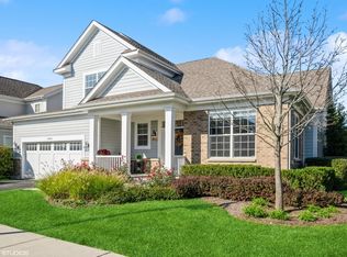 2884 Wilson Ln, Glenview, IL 60026